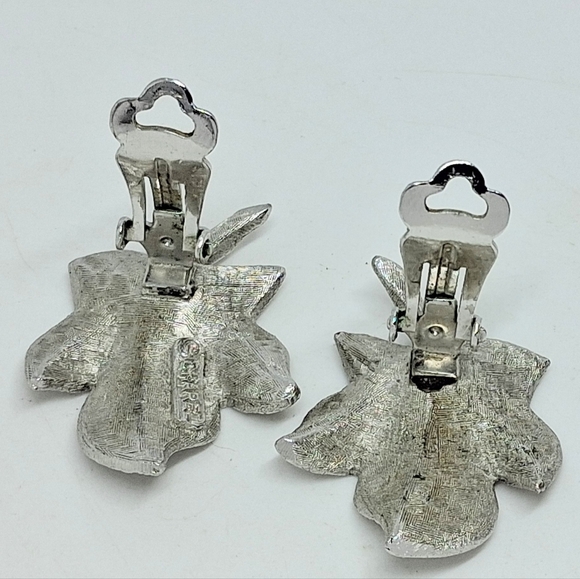 * Vintage Signed Charel Silver Tone Leaf Clip On Earrings - Picture 4 of 5